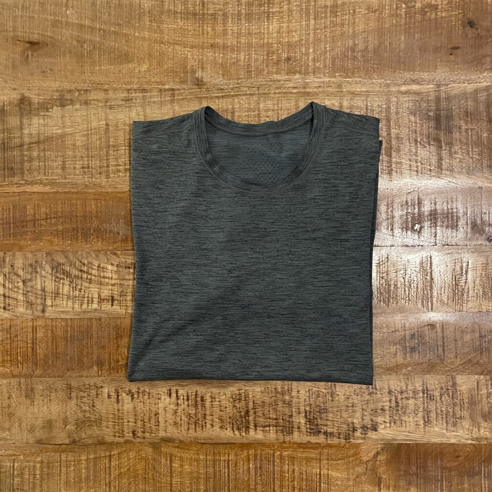 Lululemon Metal Vent Breathe Short Sleeve Shirt